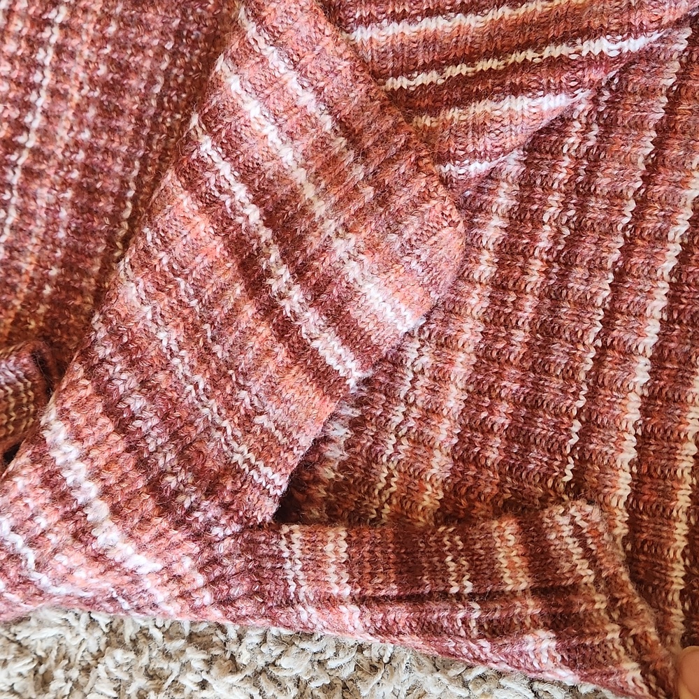 NWT a.n.a Women's Rusty Colored Multi Striped Sweater Size Medium - Picture 3 of 8